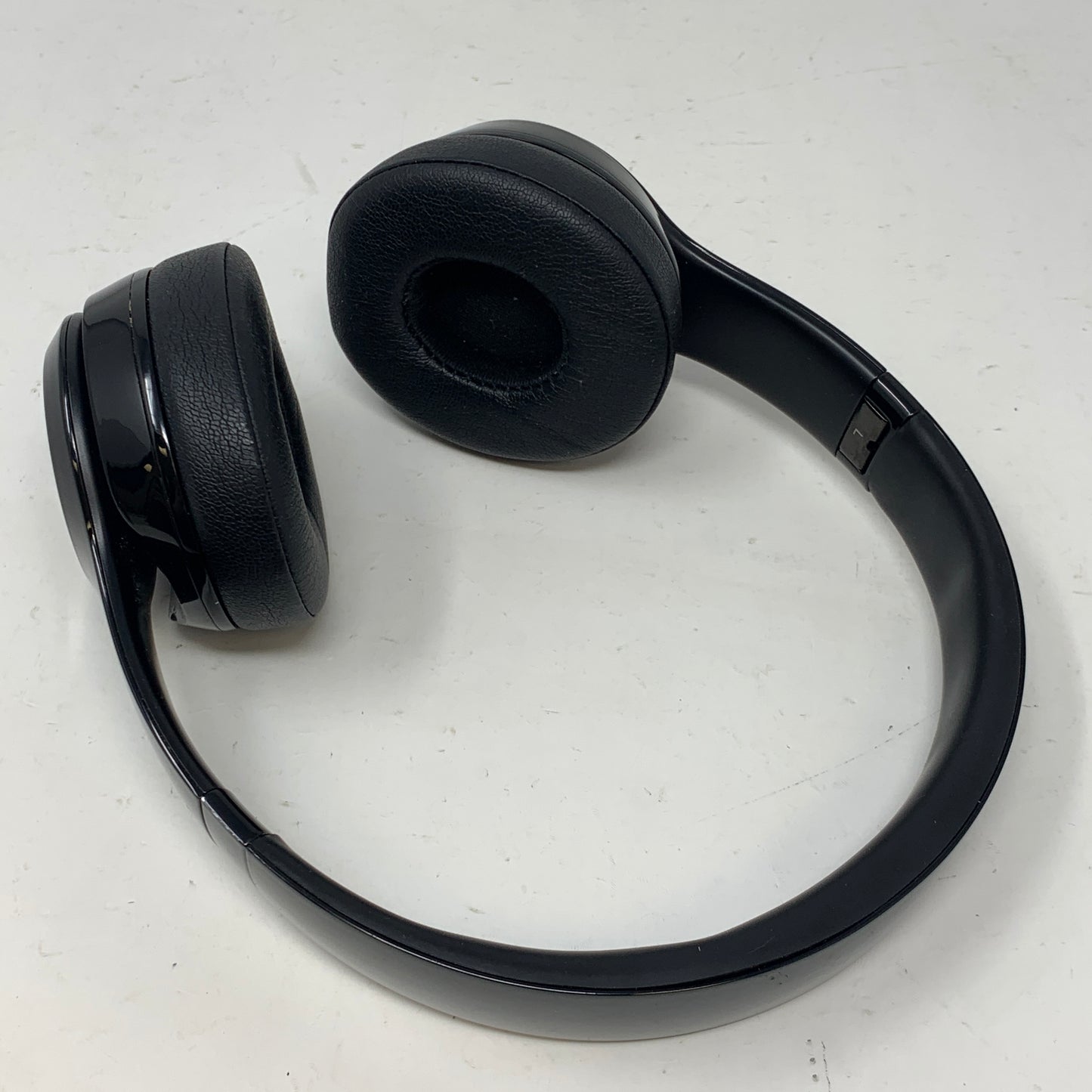 Beats SBeats Solo 3 Wireless on-Ear Headphones Black A1796