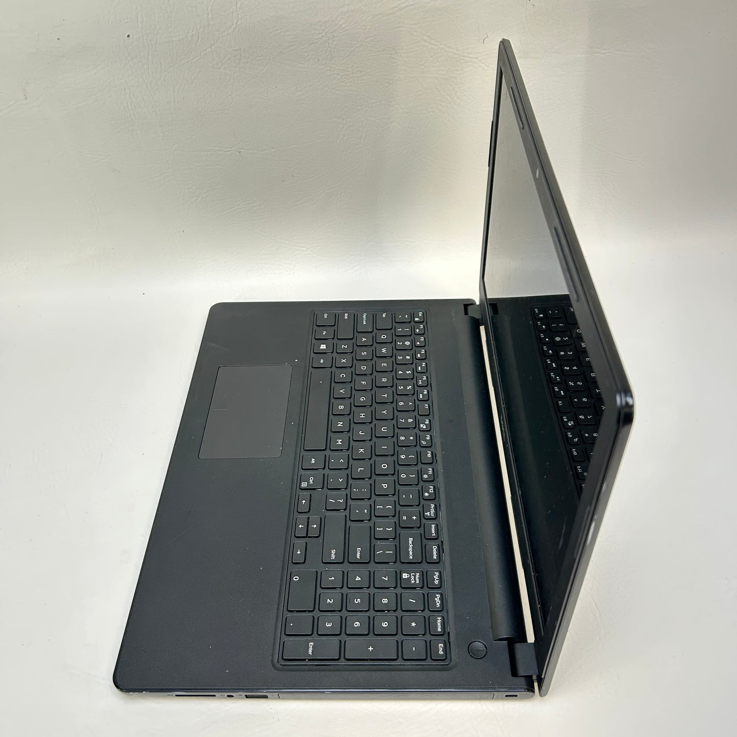 Dell Inspiron 15 3567 15.6" i5-7200U 2.5GHz 8GB RAM 256GB SSD