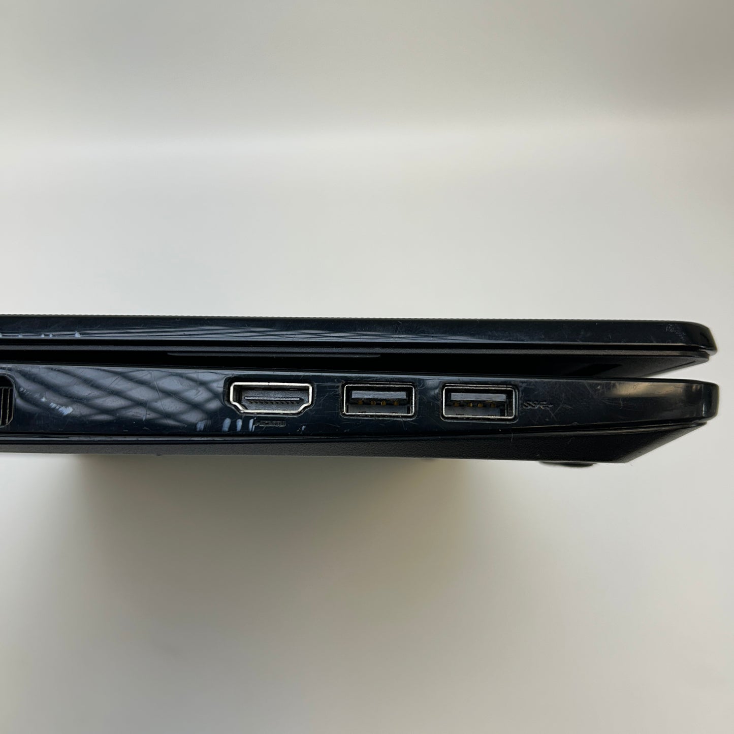 Dell Inspiron 15 3567 15.6" i5-7200U 2.5GHz 8GB RAM 256GB SSD