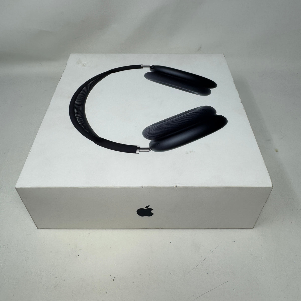 New Apple AirPods Max USB-C Wireless Over-Ear Headphones Midnight MWW43AM/A