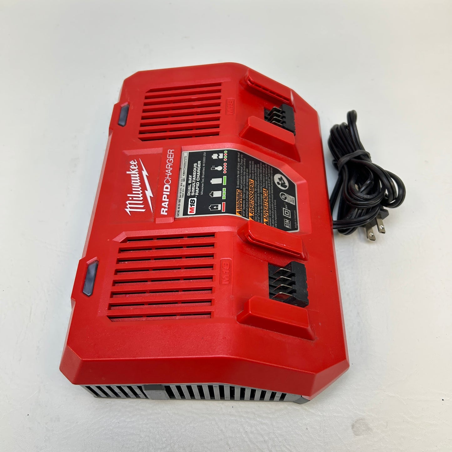 Milwaukee 48-59-1802 M18 18V Dual Bay Simultaneous Rapid Charger