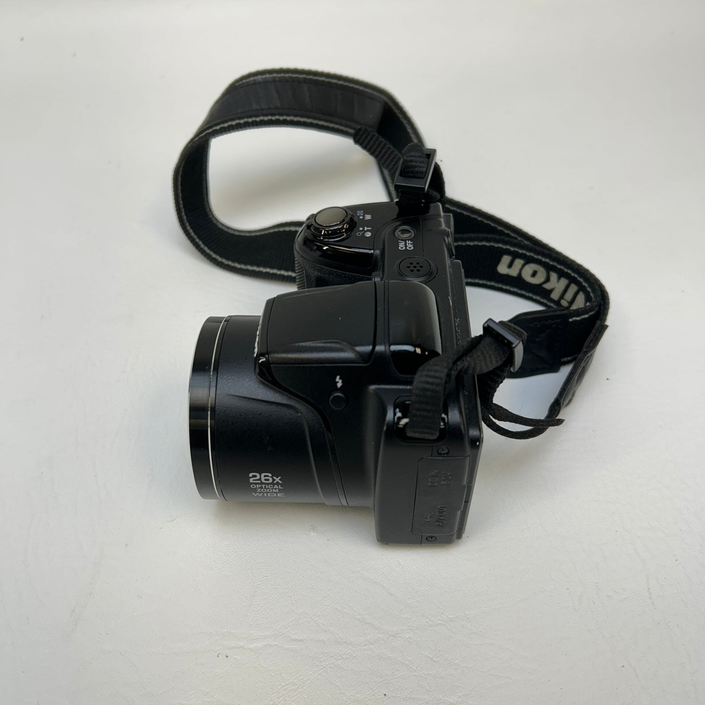Nikon COOLPIX L330 20.2MP Bridge Camera