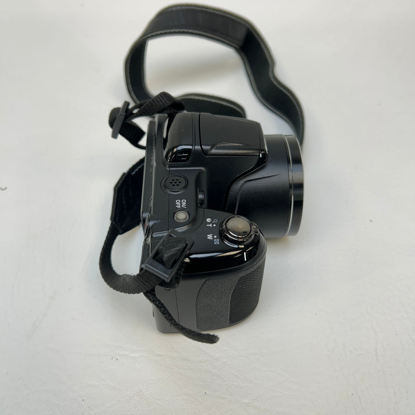 Nikon COOLPIX L330 20.2MP Bridge Camera
