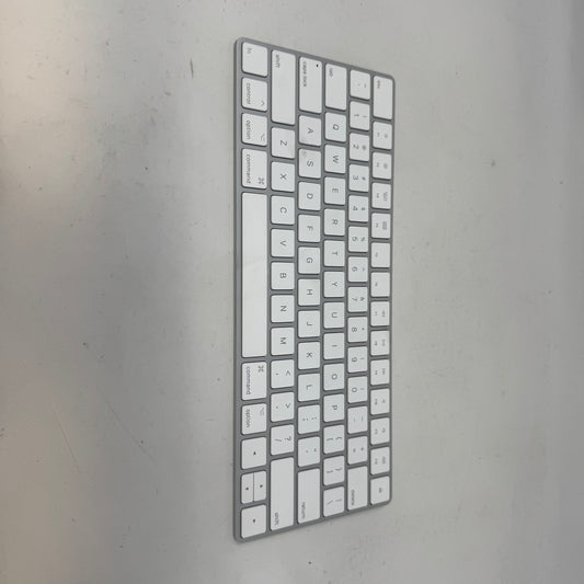 Apple Magic Keyboard - Silver - Model A1644 (MLA22LL/A) Wireless & Rechargeable