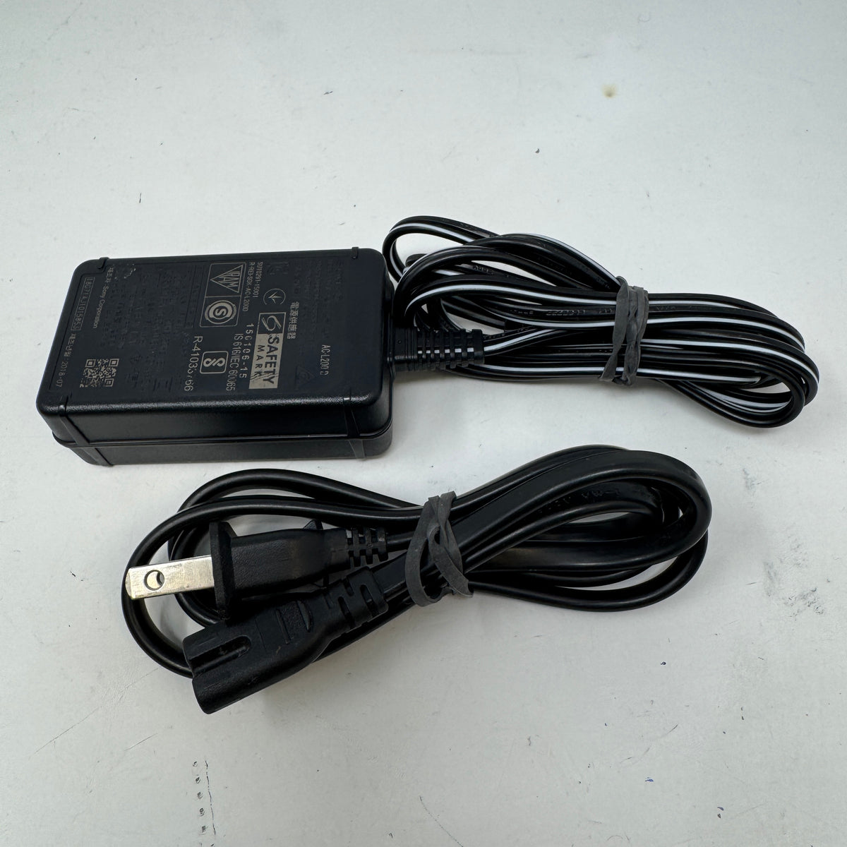Sony FDR-AX33 4K Video Camcorder FDRAX33