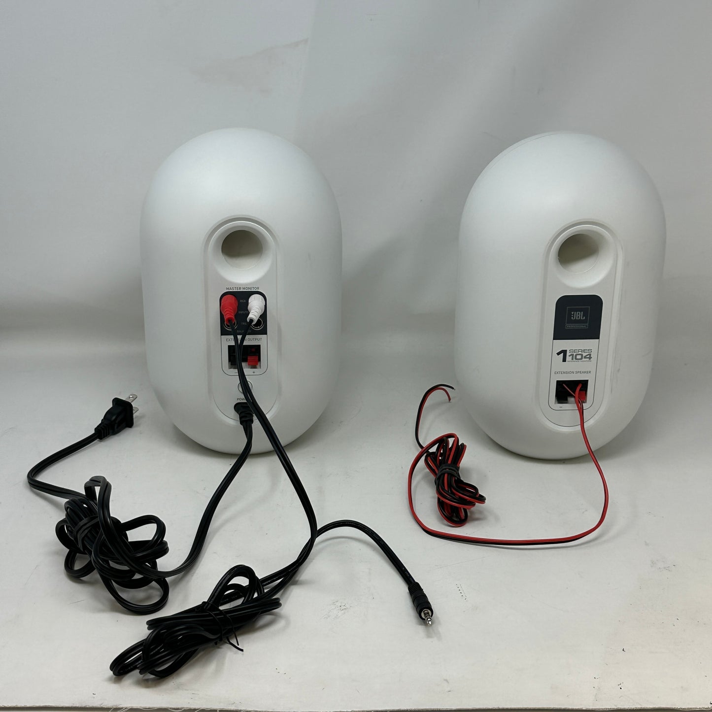 JBL  1 Series 104-BT Powered Desktop Multimedia Speakers White JBL104BTW