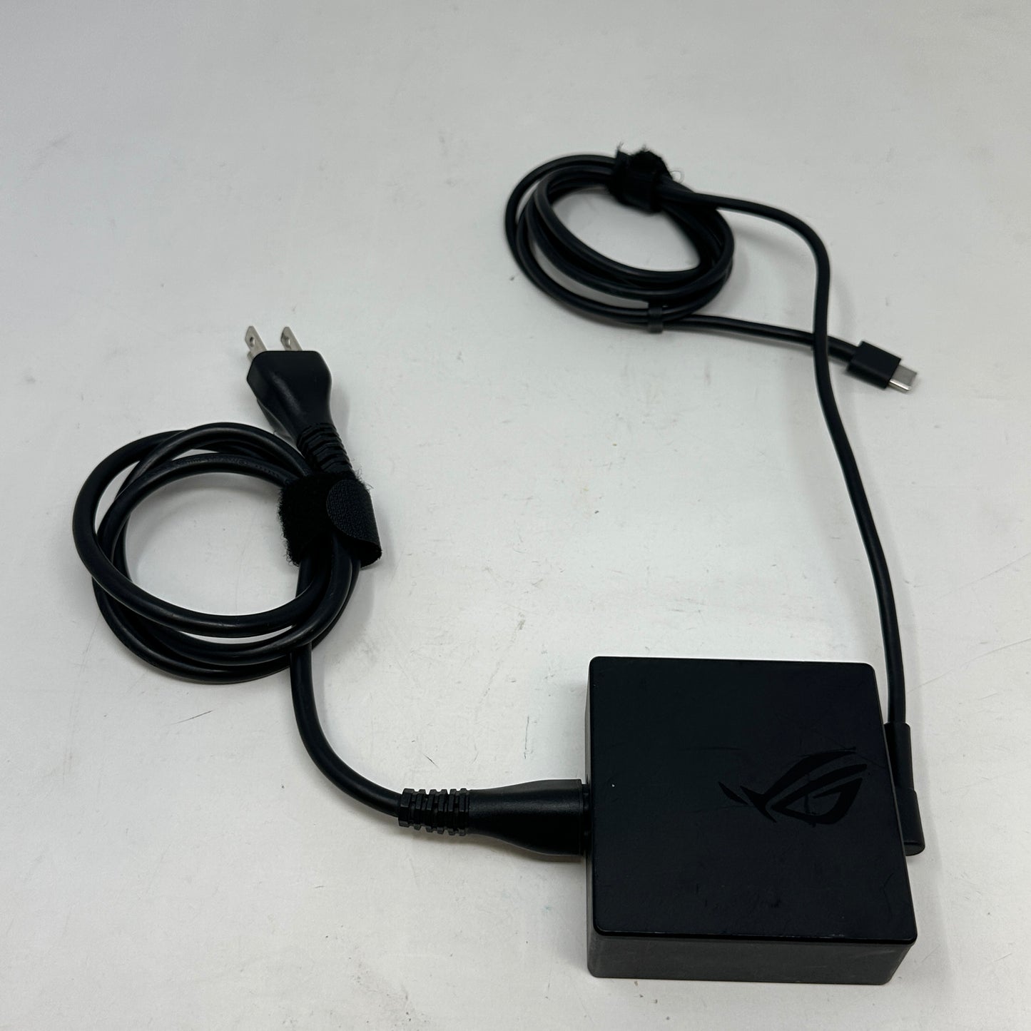 Asus ROG Flow X13 GV301RE 13.4 Ryzen 9 6900HS 3.3GHz 16GB RAM 1TB SSD GeForce 
