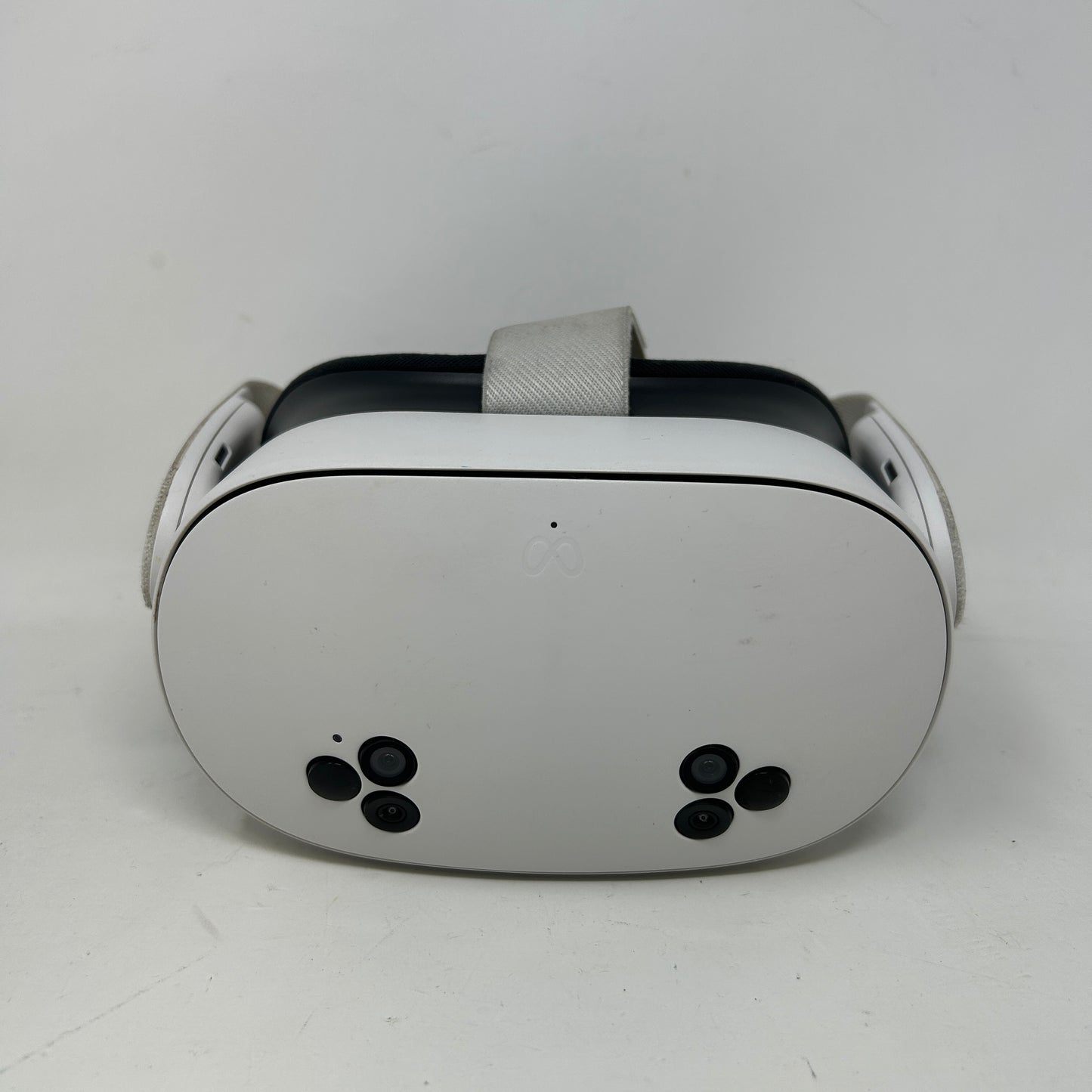 Meta Quest 3S 128GB Standalone All-in-One VR Headset P97