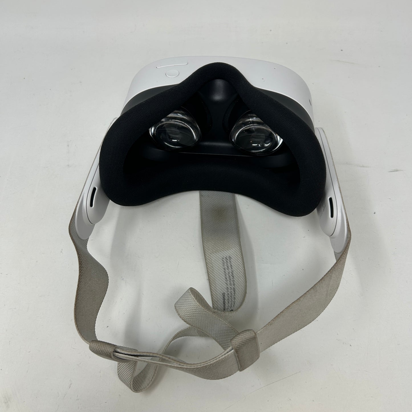Meta Quest 3S 128GB Standalone All-in-One VR Headset P97