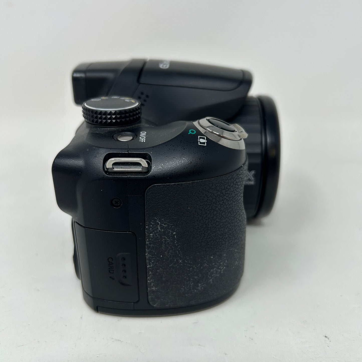 Casio EX-FH20 9.1MP Superzoom Digital Camera