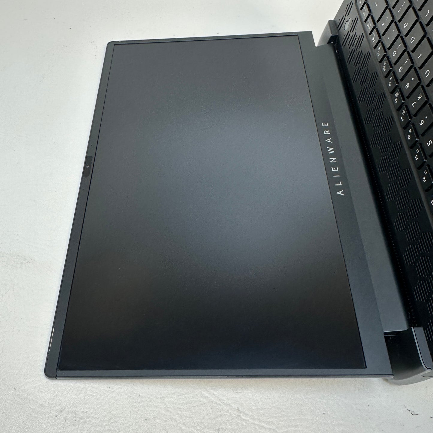 Alienware M15 R6-OL59QDT 15.6" i7-11800H 2.3GHz 8GB RAM 256GB SSD GeForce RTX