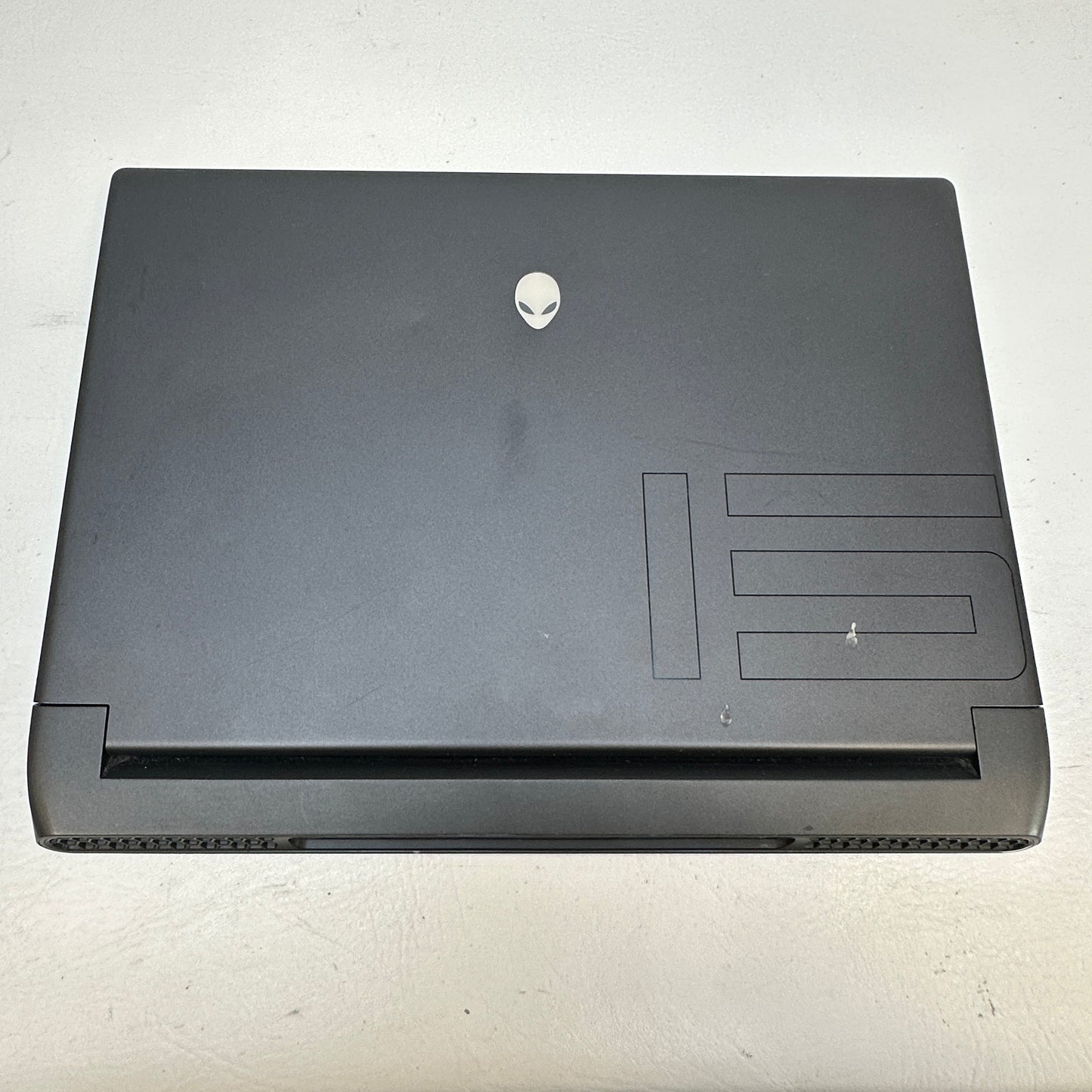 Alienware M15 R6-OL59QDT 15.6" i7-11800H 2.3GHz 8GB RAM 256GB SSD GeForce RTX