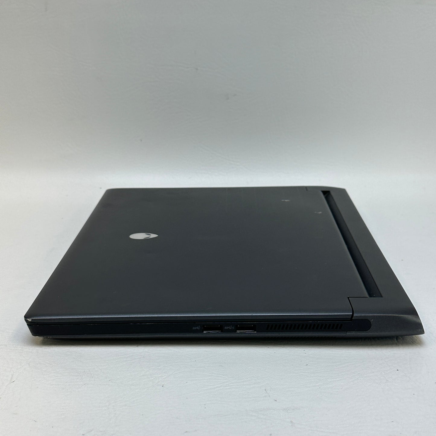 Alienware M15 R6-OL59QDT 15.6" i7-11800H 2.3GHz 8GB RAM 256GB SSD GeForce RTX