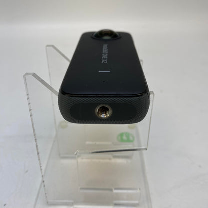 Insta360 ONE x2 Digital Camcorder 1.3 LCD Touchscreen HDR 5.7K