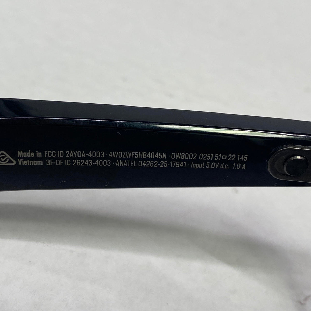 Oakley Meta HSTN AI Smart Glasses Matte Black Clear Lens 12MP 32GB OW8002