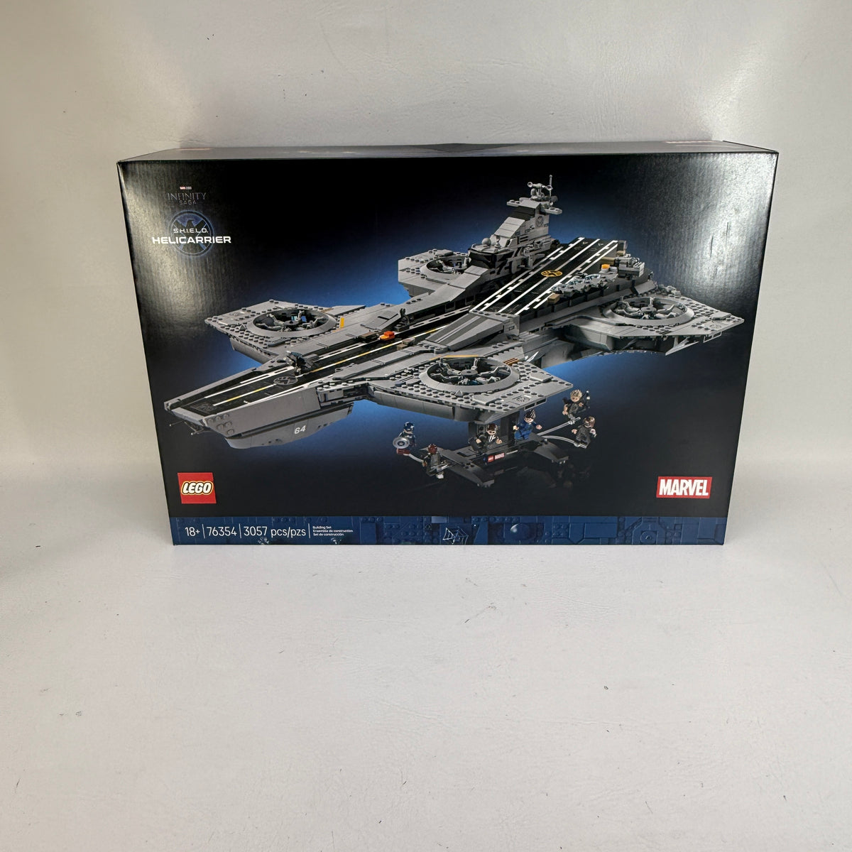 New LEGO S.H.I.E.L.D. Helicarrier 76354 Marvel Super Heroes Avengers 3057pcs 18+