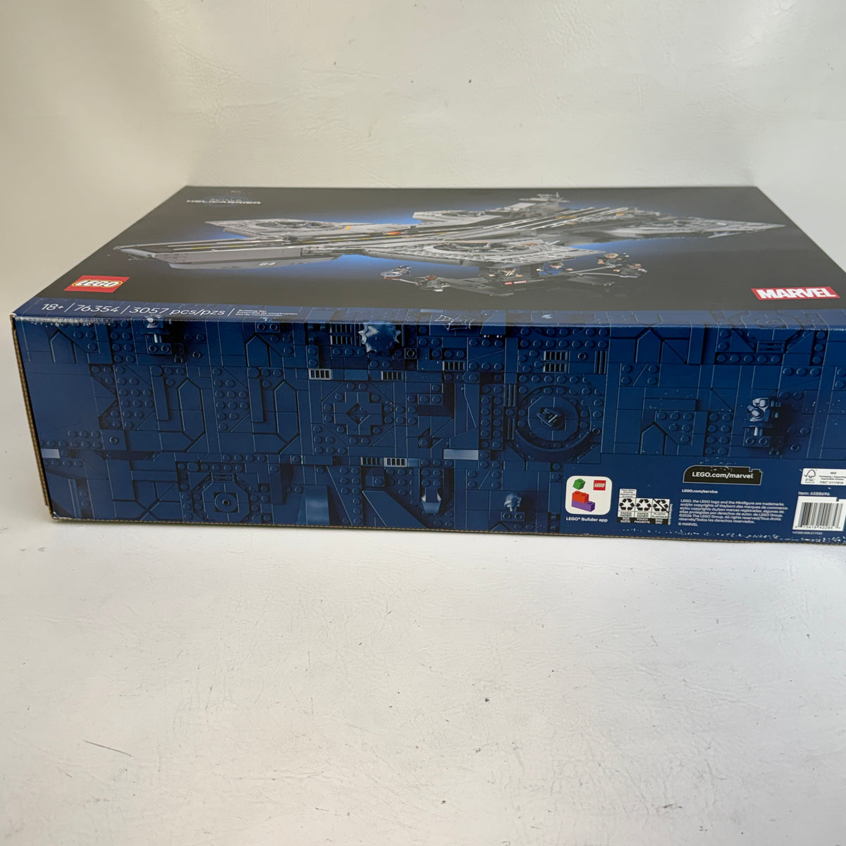 New LEGO S.H.I.E.L.D. Helicarrier 76354 Marvel Super Heroes Avengers 3057pcs 18+