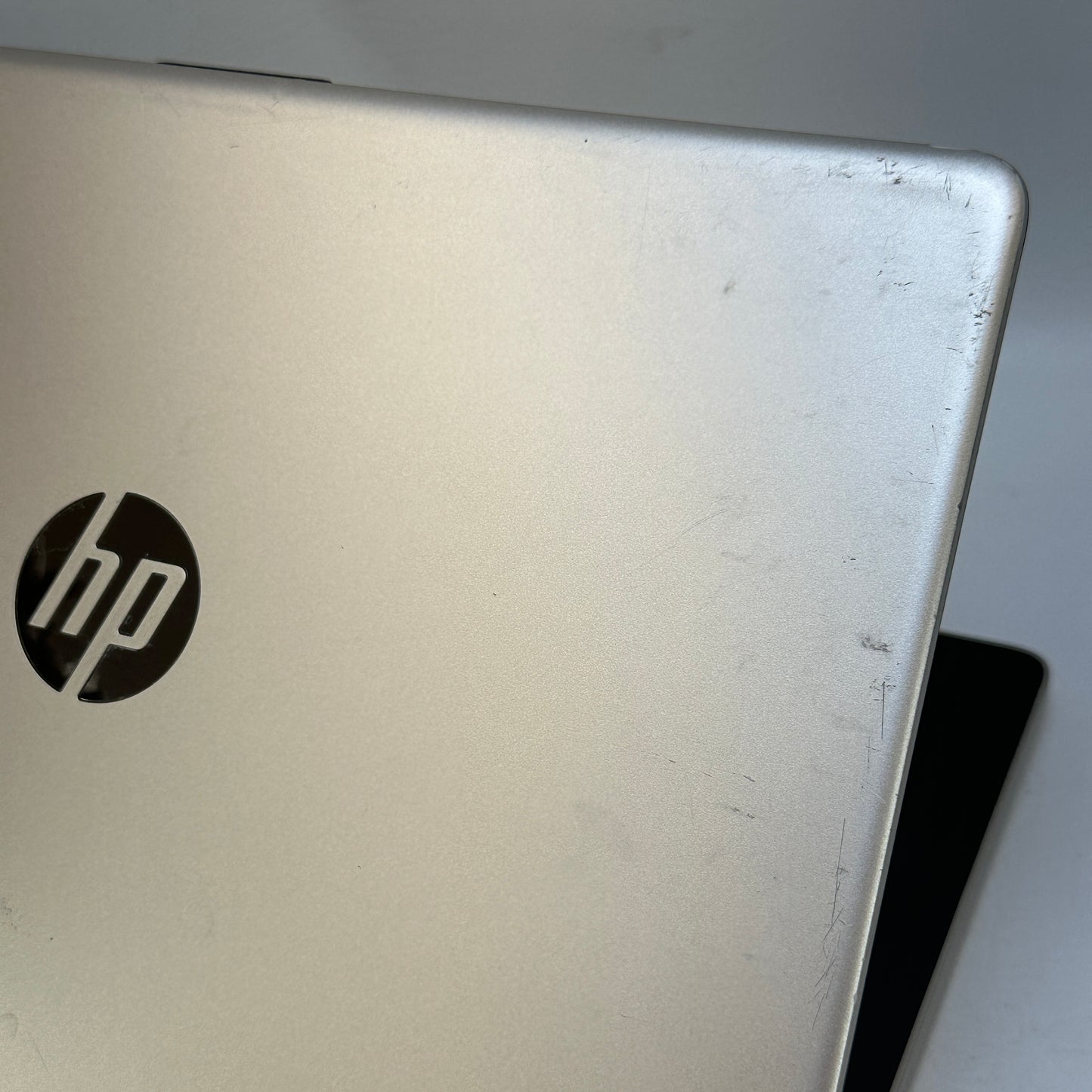 HP NoteBook 97H9294E Celeron N4000 1.10Ghz 4GB RAM 64GB SD