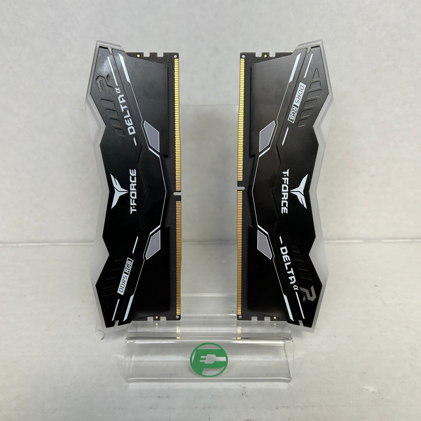 TeamGroup T-Force Delta RGB 32GB (2x16GB) RAM DDR5 5600MHz FF7D516G5600HC40BBK