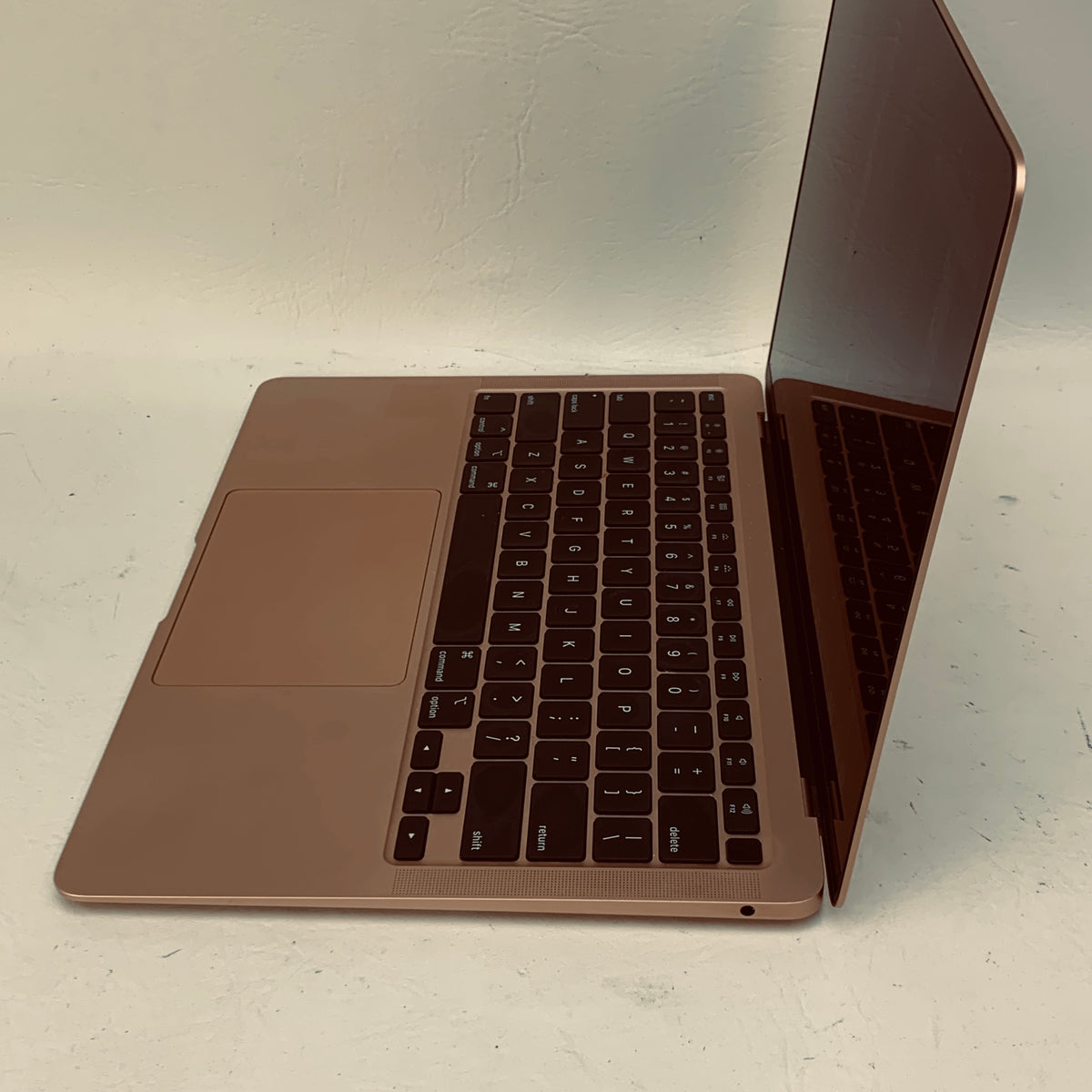 2020 Apple MacBook Air 13.3" i3 1.1GHz 8GB RAM 256GB SSD Gold MWTL2LL/A