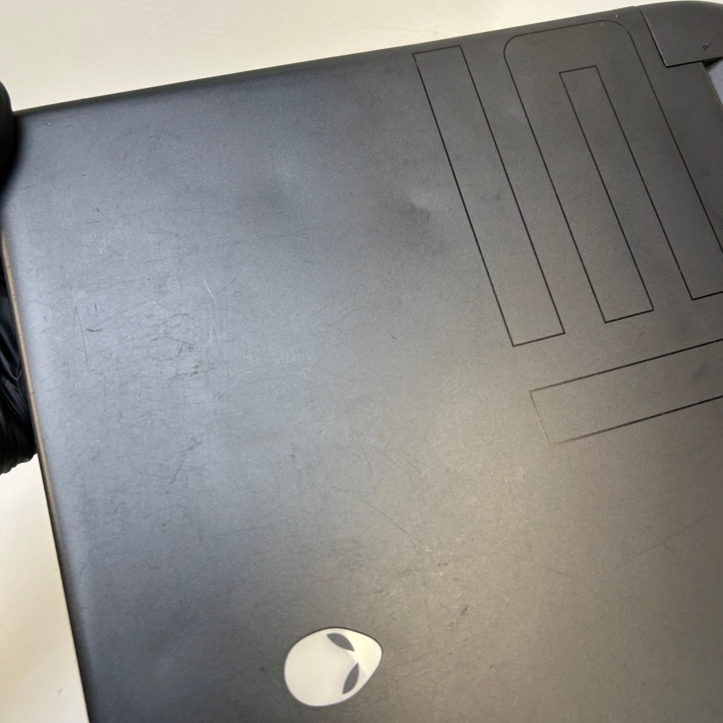 Alienware M15 R6 15.6" i7-11800H 2.3GHz 8GB RAM 256GB SSD GeForce RTX 3050 Ti