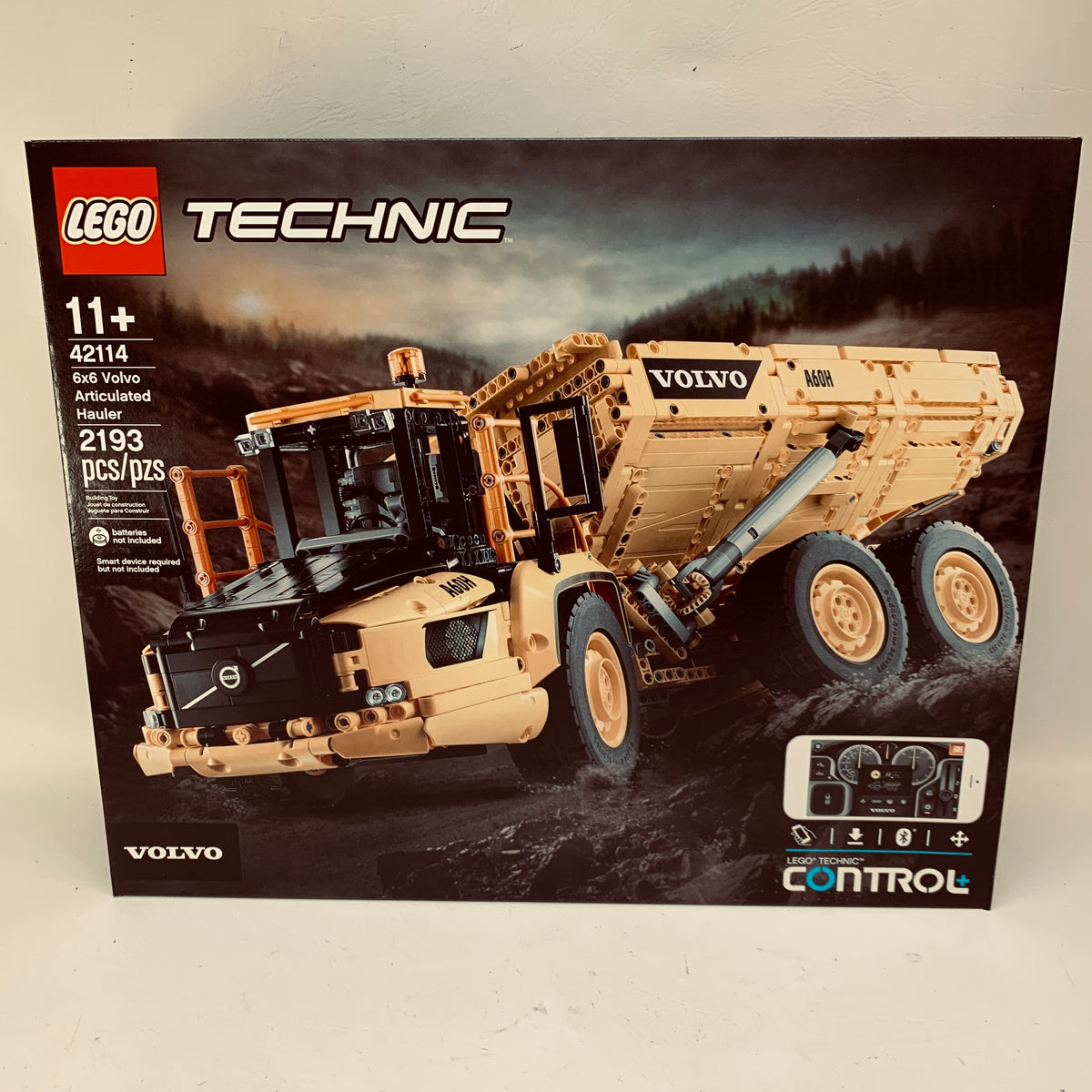 New LEGO Technic 6X6 Volvo Articulated Hauler 42114 RETIRED