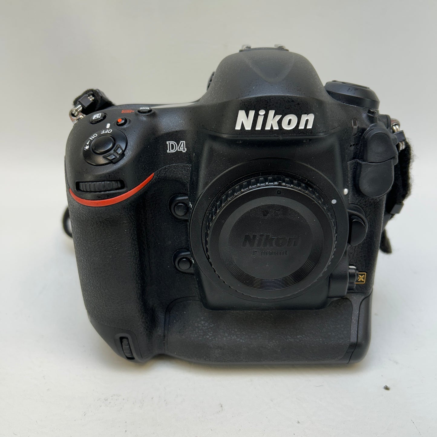 Nikon D4 16.2MP Digital SLR DSLR Camera Body