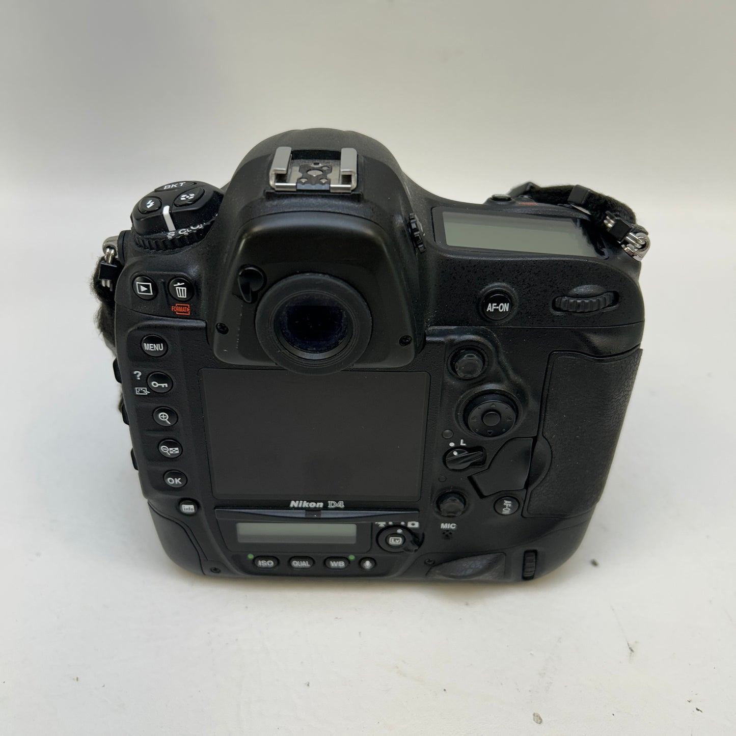Nikon D4 16.2MP Digital SLR DSLR Camera Body