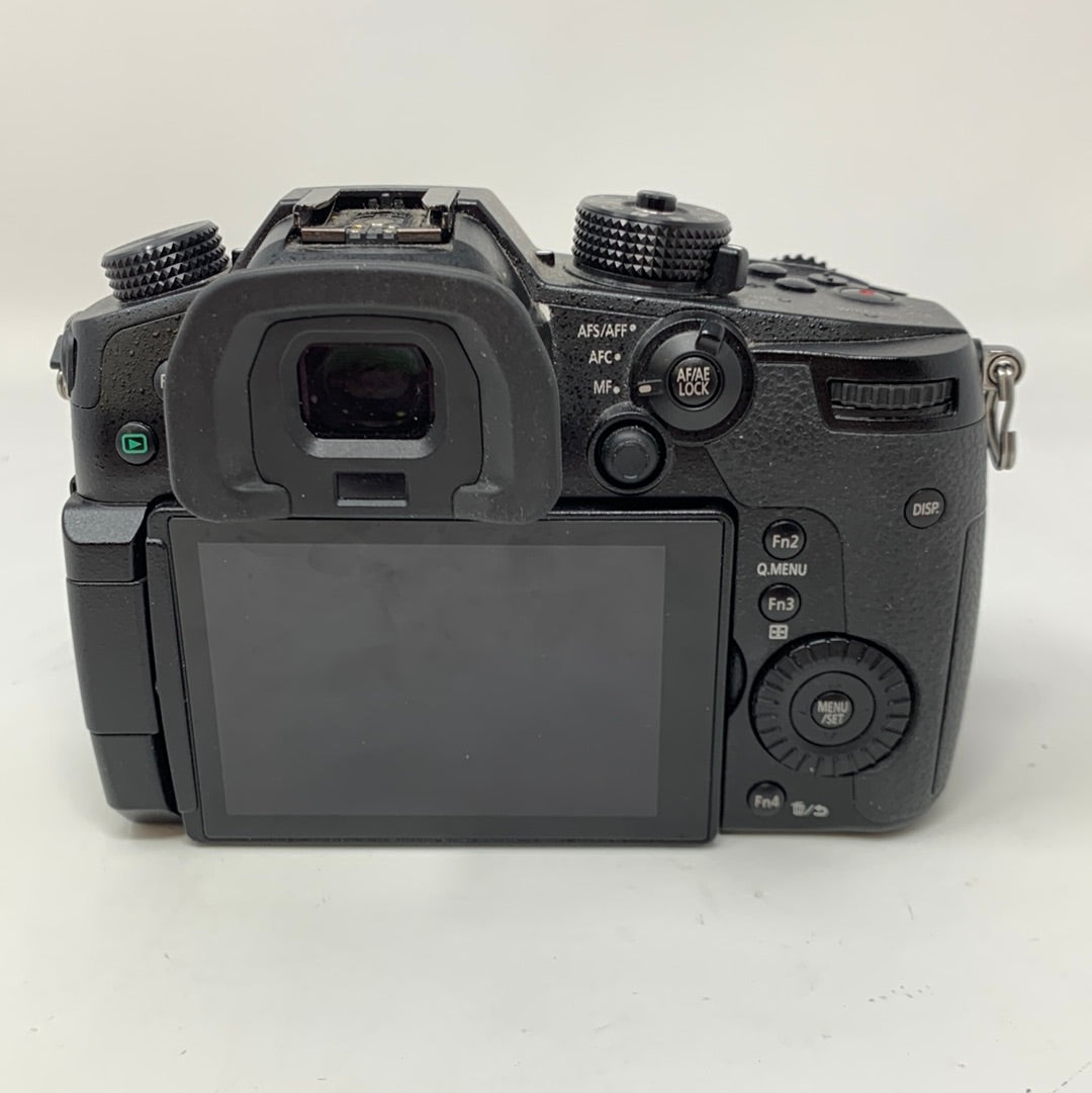 Panasonic Lumix DC-GH5 DC-GH5 20.1MP Digital Camera