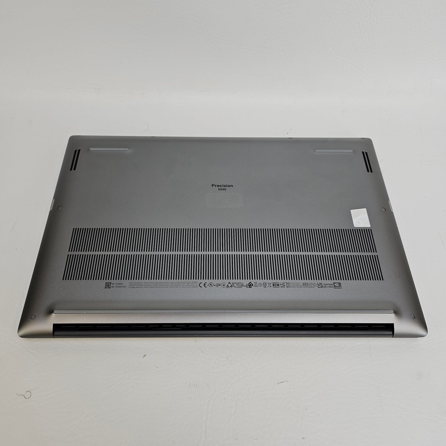 Dell Precision 5690 16" Core Ultra 7 165H 3.8GHz 64GB RAM 1TB SSD RTX A1000