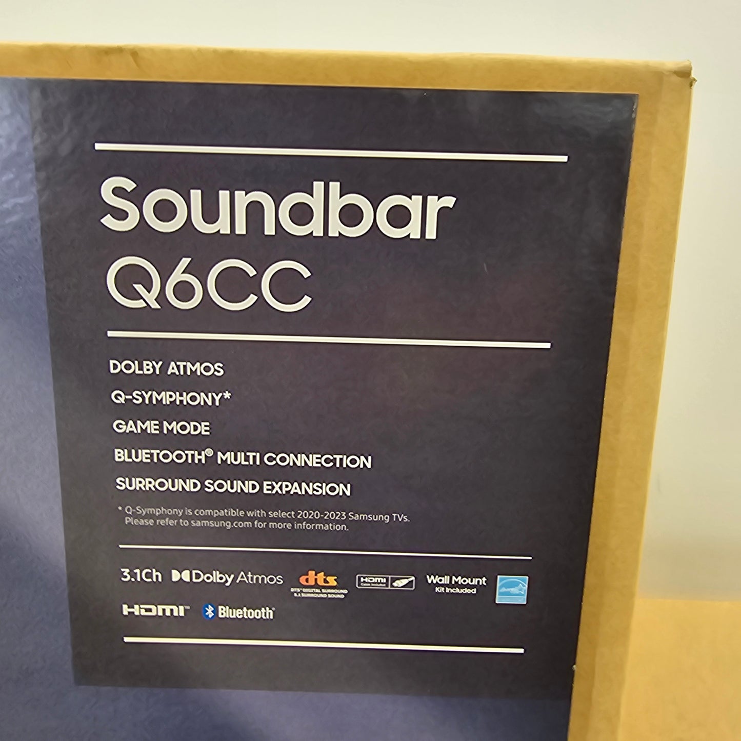 New SAMSUNG Q-Series 3.1 ch. Dolby ATMOS Soundbar with Q-Symphony (HW-Q6CC)
